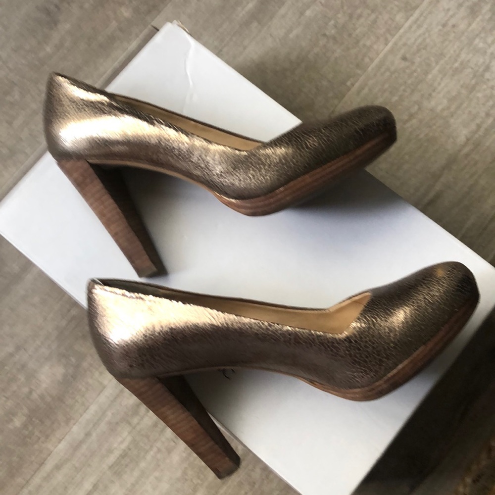Banana Republic shoes